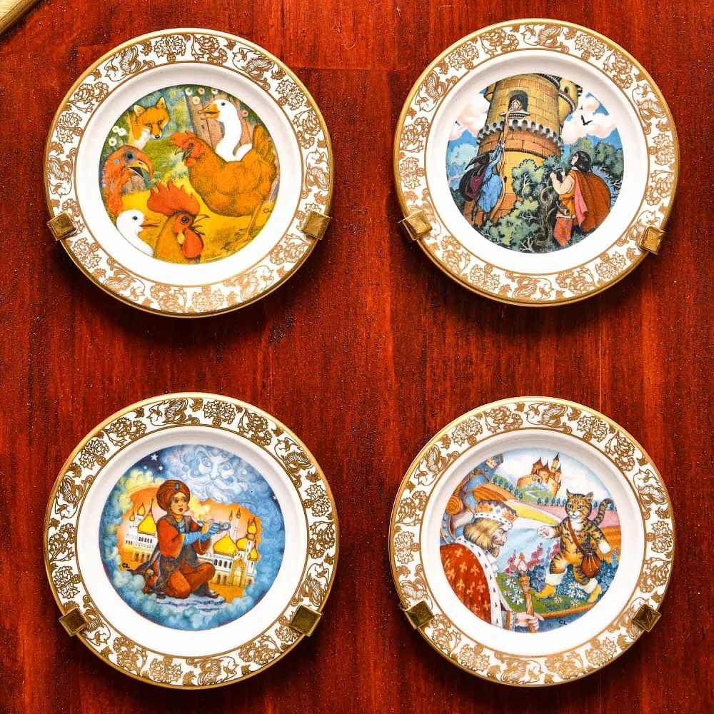 Набор Фарфоровых тарелок «Сказочный домик», The FRANKLIN Porcelain США - 1979 год.