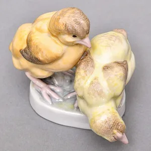 Коллекционная Фарфоровая статуэтка «Два Цыплёнка», Карл Энс / Karl Ens Германия, 30-е гг. ХХ века.