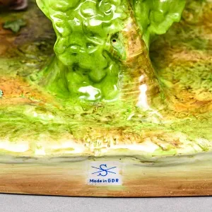 Большая Фарфоровая статуэтка «Дама в паланкине и Цветочница», Scheibe-Alsbach Германия, середина ХХ века.