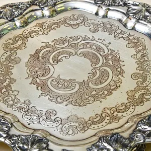 Антикварный Металлический Поднос на ножках, Silverplated, SHEFFIELD Англия.