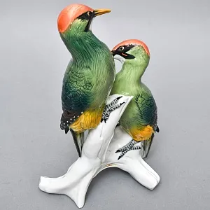 Большая Фарфоровая Статуэтка «Пара птиц - Зелёный Дятел», Карл Энс / Karl Ens, Германия.