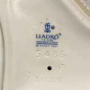 Фарфоровая Статуэтка «Телефонный Разговор» Lladro, Daisa, Испания - 1987 год.
