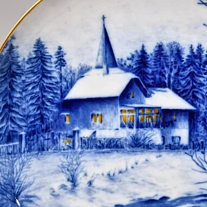 Коллекционная Фарфоровая Тарелка - Блюдо «Церковь у реки», Hutschenreuther Германия - 1973 год. 