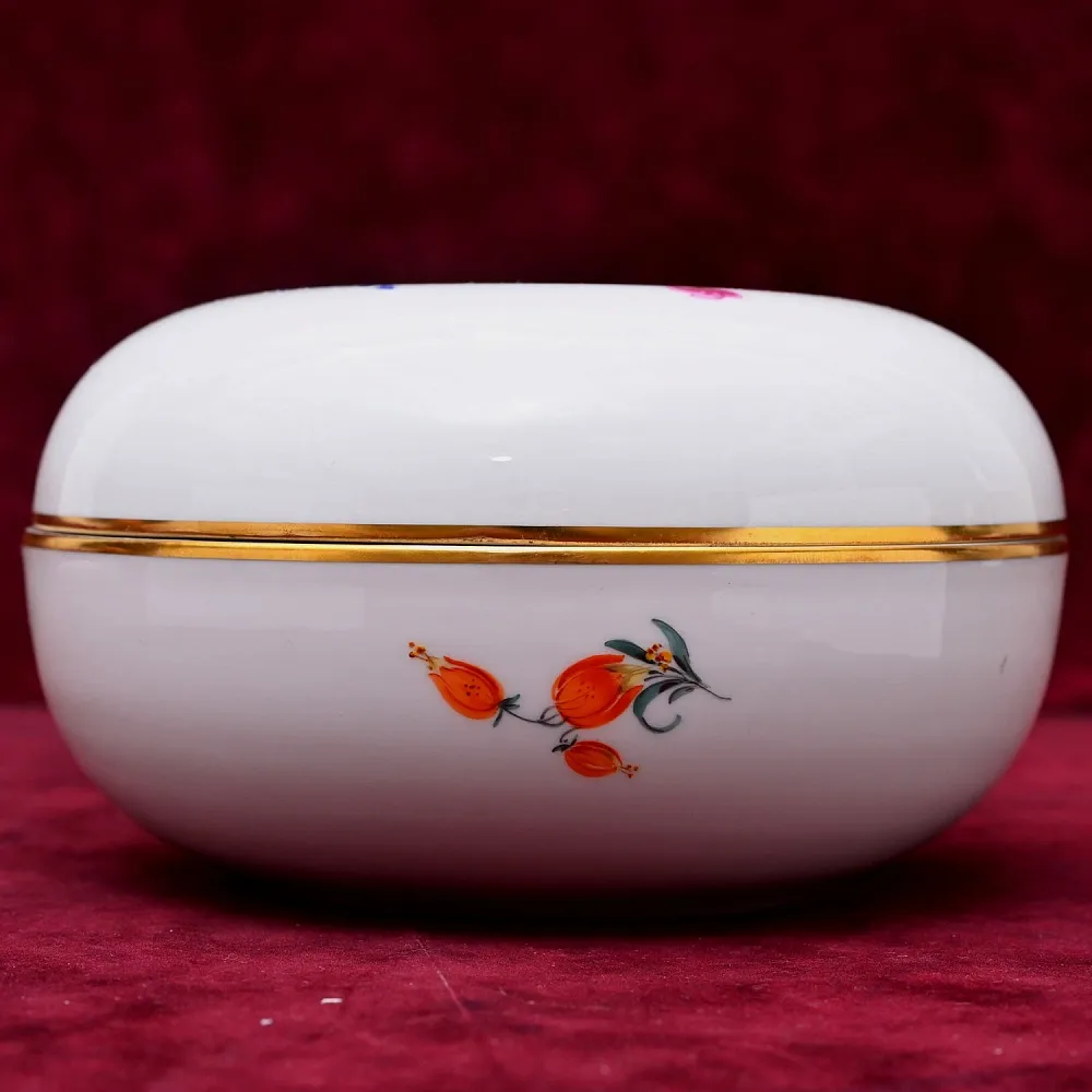 Большая Фарфоровая Шкатулка - Бонбоньерка «ЦВЕТЫ», MEISSEN / МЕЙСЕН Германия.