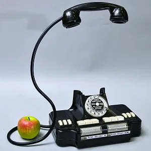 Настольная Электрическая Лампа - Светильник «Директорский Телефон - Будьте Бдительны» СССР - 1974 год.