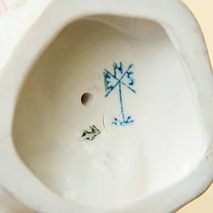 Коллекционная Фарфоровая статуэтка «Маленький Цыплёнок», Карл Энс / Karl Ens, Германия, 50-е гг.