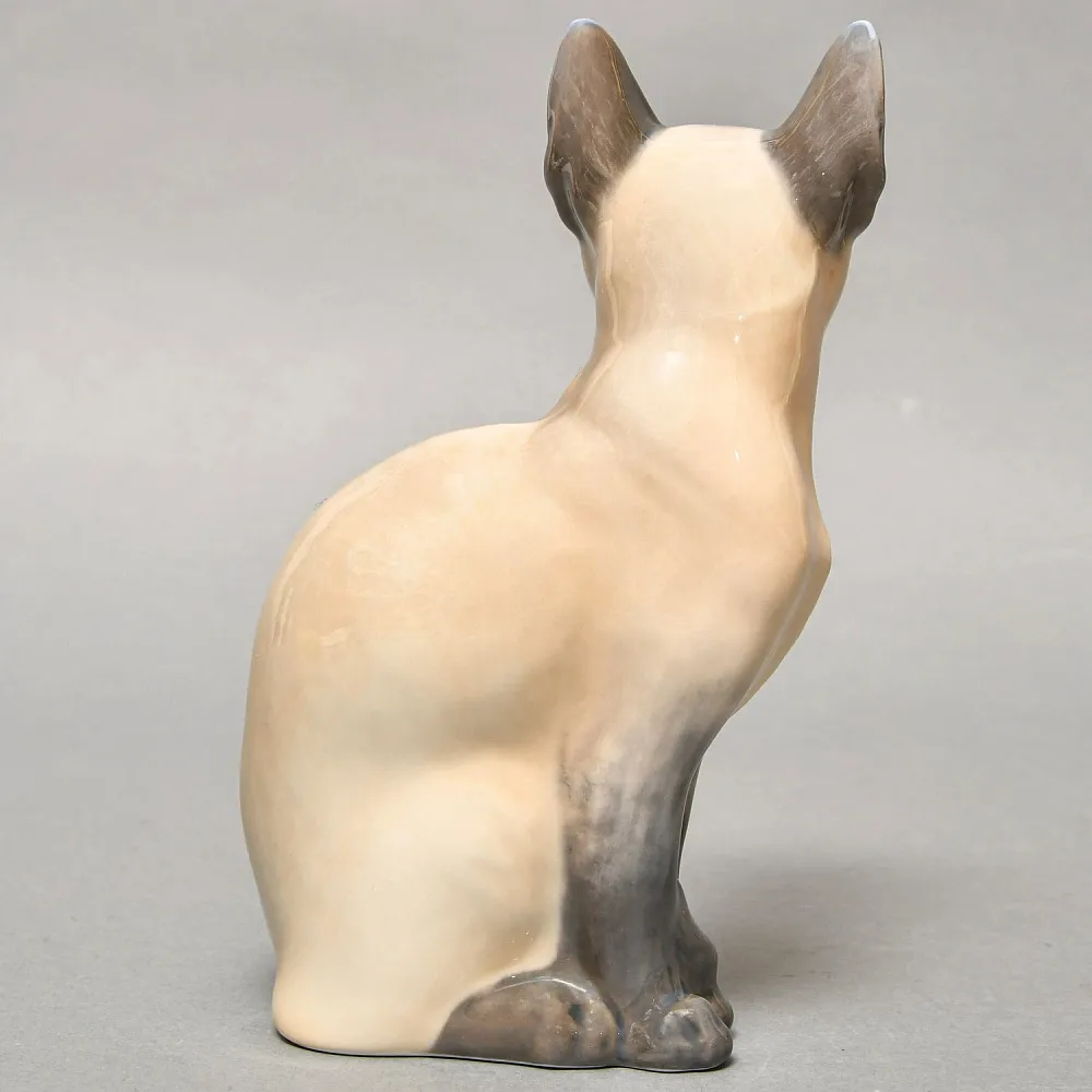 Коллекционная Фарфоровая статуэтка «Сиамская кошка сидит», Royal Copenhagen Дания - 1963 год. 