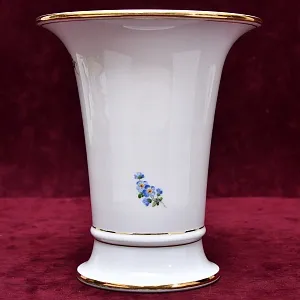 Коллекционная Фарфоровая Ваза «ШИПОВНИК» Н -19 см., MEISSEN Германия, первая половина ХХ века.