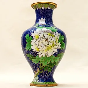 Оригинальная Ваза в технике « Клуазоне» Китай 50 -е годы ХХ века Н - 21 см.