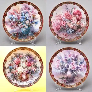 Коллекционная Тарелка «Лепестковая феерия» Фарфор W.J.GEORGE США -1993 год.