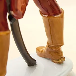 Большая Коллекционная Фарфоровая Cтатуэтка «ГУСАР» HEREND Венгрия 1949-1960 годы.