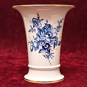 Коллекционная Ваза «Голубые Цветы», Фарфор MEISSEN Германия - 1980 год.