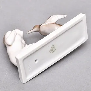 Антикварная Фарфоровая статуэтка «Мальчик, пингвин и краб», ROSENTHAL Германия, первая половина ХХ века.