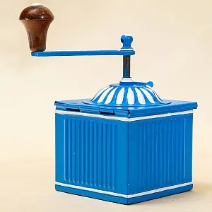 Коллекционная Винтажная ручная механическая кофемолка «Tre Spade» Бельгия.