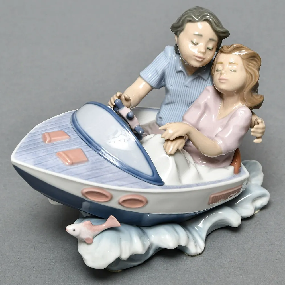 Коллекционная Фарфоровая статуэтка «Двое в лодке», Lladro Испания - 1992 год.
