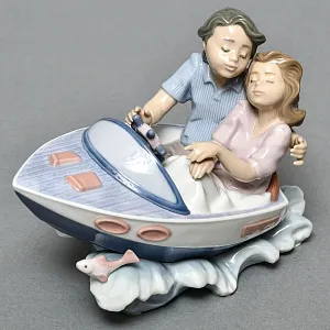 Коллекционная Фарфоровая статуэтка «Двое в лодке», Lladro Испания - 1992 год.