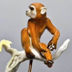 Коллекционная Фарфоровая статуэтка «Обезьяна на ветке», Hutschenreuther Германия.