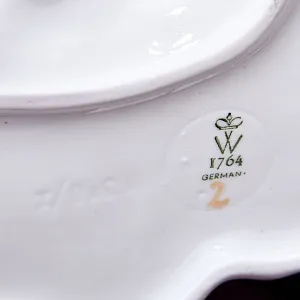 Коллекционная статуэтка «Балерина, завязывающая пуанту», Фарфор WALLENDORF, Германия.