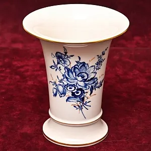Коллекционная Ваза «Голубые Цветы», Фарфор MEISSEN Германия - 1980 год.