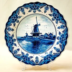 Декоративное Блюдо - Тарелка «ПЕЙЗАЖ С МЕЛЬНИЦАМИ», роспись, фарфор DELFT Blau, d-30 см.