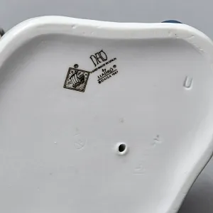 Коллекционная Фарфоровая статуэтка «Мальчик с паровозиком», NAO by Lladro Испания. 