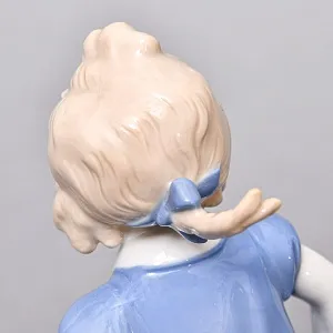 Парные Фарфоровые статуэтки «Дети. Мальчик и Девочка», Wagner & Apel Lippelsdorf Германия, 1949 - 1951 годы. 