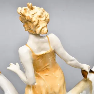 Коллекционная Фарфоровая статуэтка «Девушка с собаками - левретками», Hutschenreuther Германия.