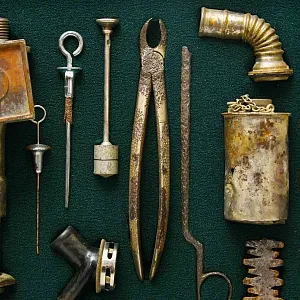 Коллекционное Настенное Панно - Картина «Медицинские Приборы», СССР -40гг. ХХ века.