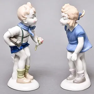 Парные Фарфоровые статуэтки «Дети. Мальчик и Девочка», Wagner & Apel Lippelsdorf Германия, 1949 - 1951 годы. 