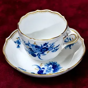 Коллекционная Фарфоровая Кофейная пара «Голубые цветы», MEISSEN / МЕЙСЕН Германия 50 гг.