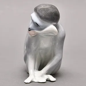 Антикварная Фарфоровая статуэтка «ОБЕЗЬЯНА», Karl Ens Германия, 1900 - 1919 годы.