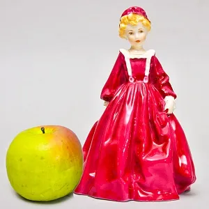 Коллекционная Фарфоровая статуэтка «Бабушкино платье», Royal Worcester Англия.