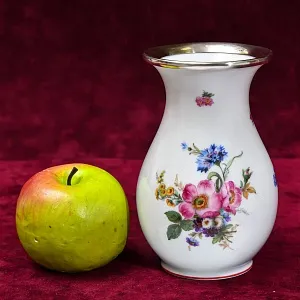 Классическая Фарфоровая Вазочка «Летний букет», Rosenthal Германия - 1946 год.