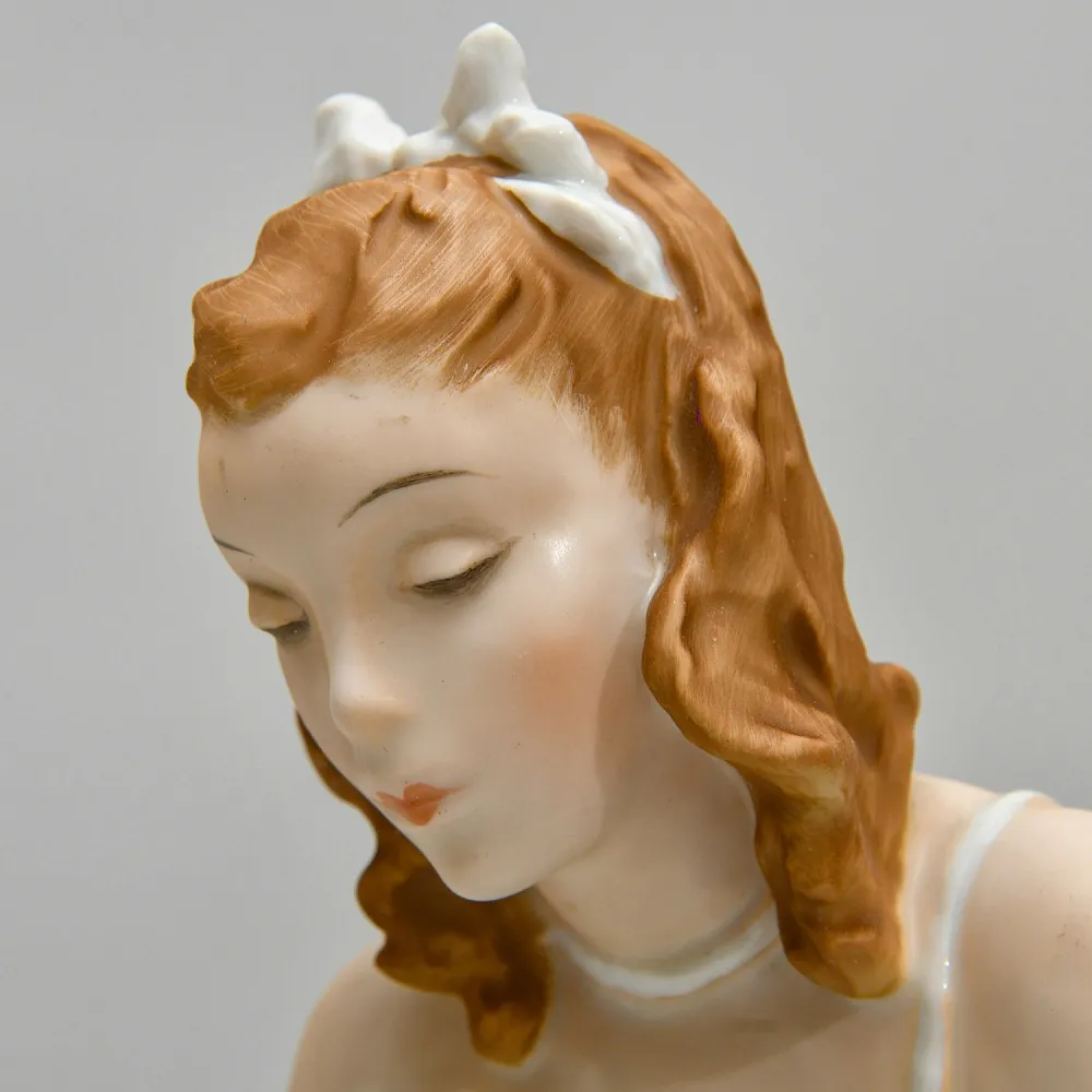 Редкость! Большая Фарфоровая Статуэтка «Балерина, завязывающая пуанту», ROSENTHAL Германия - 40е годы ХХ века.