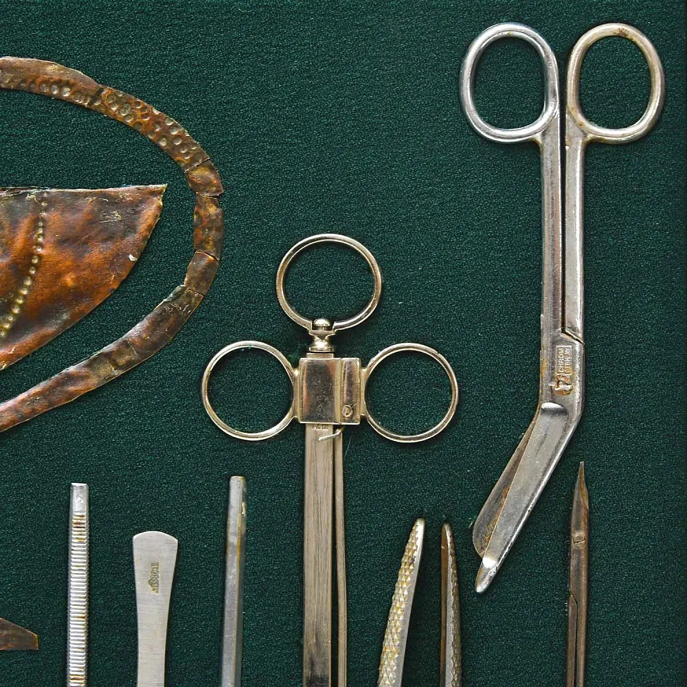 Коллекционное Настенное Панно - Картина «Медицина», СССР -40гг. ХХ века.