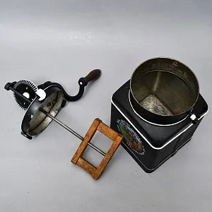 Большая Старинная Кухонная Механическая Маслобойка, Металл, Англия середина ХХ века. 