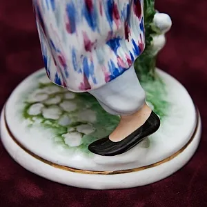 Редкость! Авторская Фарфоровая статуэтка «Узбечка с хлопком», ЛФЗ СССР 1955 год. 