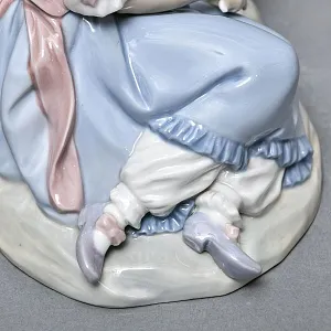 Парные Фарфоровые статуэтки - подставки для ювелирных украшений «Дама и кавалер», Lladro Испания. 