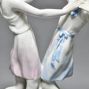 Антикварная Фарфоровая статуэтка Арт Деко «Танцующие девушки», VOLKSTEDT Германия, 30- гг.