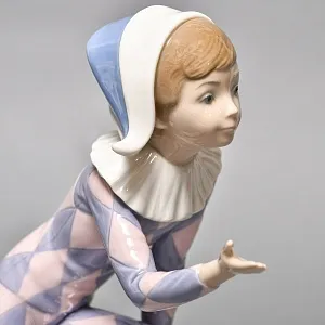 Коллекционная Фарфоровая статуэтка «Маленький Арлекин С», Lladro Испания, 1980 - 1985 годы.