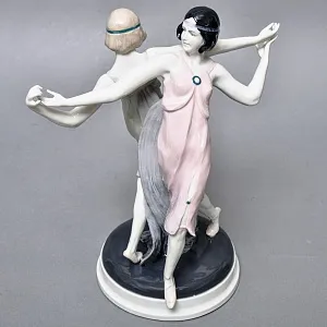 Антикварная Фарфоровая статуэтка «Танцующие девушки», Karl Ens Германия, первая половина ХХ века. 