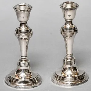Старинные Парные Подсвечники на одну свечу, Silverplate, SHEFFIELD Англия 50 гг. 