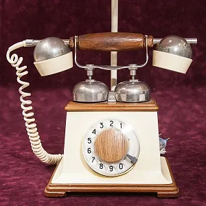 Дизайнерская Электрическая Настольная Лампа Светильник «Ретро Телефон».