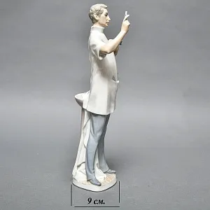  Коллекционная Фарфоровая статуэтка «Врач - Стоматолог», Lladro Испания, 1977 год.