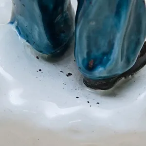 Коллекционная статуэтка «Мальчик со снежком», Фаянс ЗиК Конаково, СССР 50-е годы.