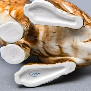 Коллекционная Фарфоровая статуэтка «ЗАЯЦ - РУСАК», Goebel Германия, конец ХХ века.