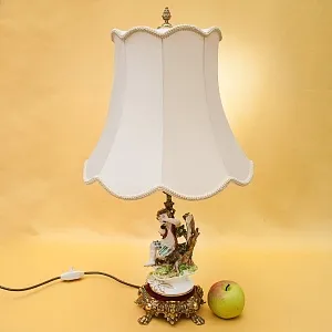 Электрическая Лампа - Светильник - Статуэтка «Мальчик с дудочкой» Фарфор Испания.