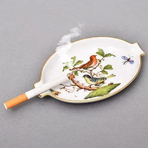 Небольшая Фарфоровая пепельница - мелочевница «ROTHSHILD BIRDS», HEREND Венгрия.