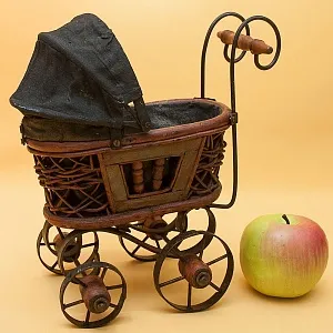 Старинная Детская Игрушка «Антикварная Коляска», Металл / Дерево, Франция начало ХХ века.