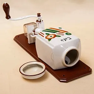 Старинная Настенная Ручная Механическая Кофемолка «IDEAL» Бельгия.